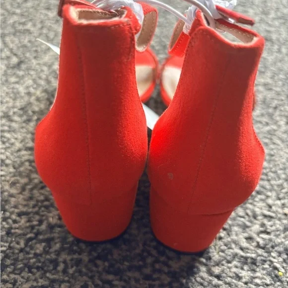 Red High Heel Shoes - Picture 9 of 13
